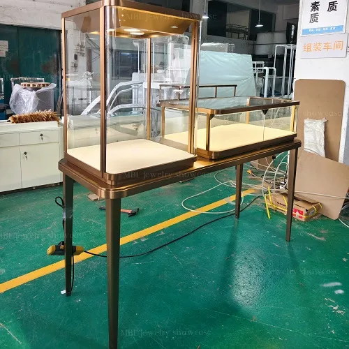 马孛罗珠宝展柜定制实拍图