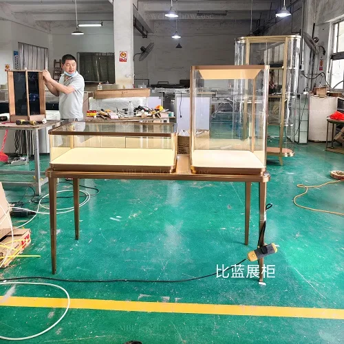 马孛罗珠宝展柜定制实拍图