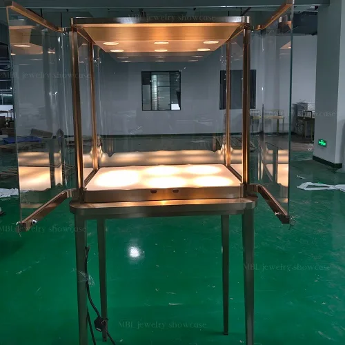 马孛罗珠宝展柜定制实拍图