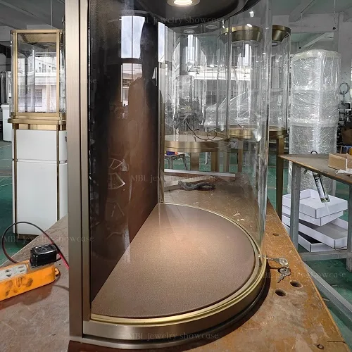 半圆形外挂橱窗珠宝展柜 轻奢拉丝金玻璃展示柜 高端珠宝店定制源头工厂
