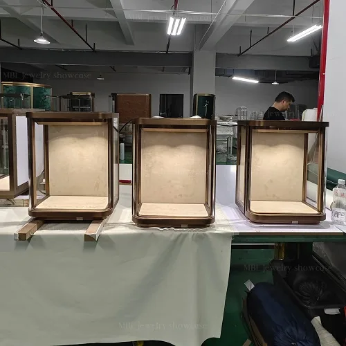 马孛罗珠宝展柜定制实拍图