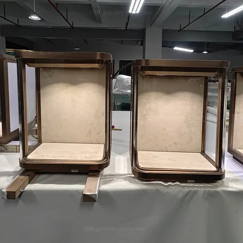 马孛罗珠宝展柜定制实拍图