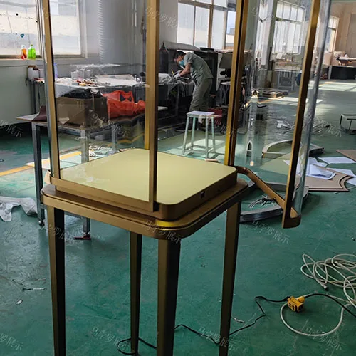 弧形玻璃珠宝高柜现货 轻奢不锈钢珠宝展示柜厂家