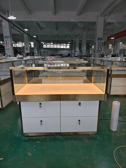 轻奢玻璃带锁珠宝销售柜 门店通用高性价比陈列柜