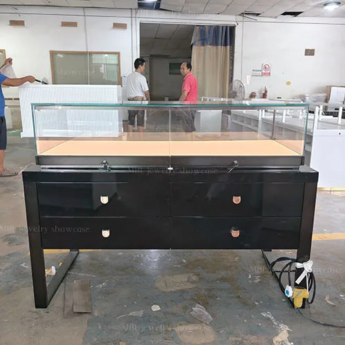 马孛罗珠宝展柜定制实拍图