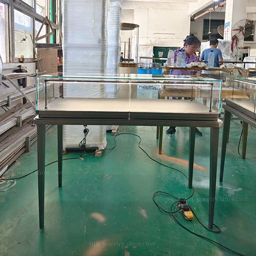 轻奢手表销售柜 极简风玻璃LED销售柜台 商场钟表店接待洽谈柜