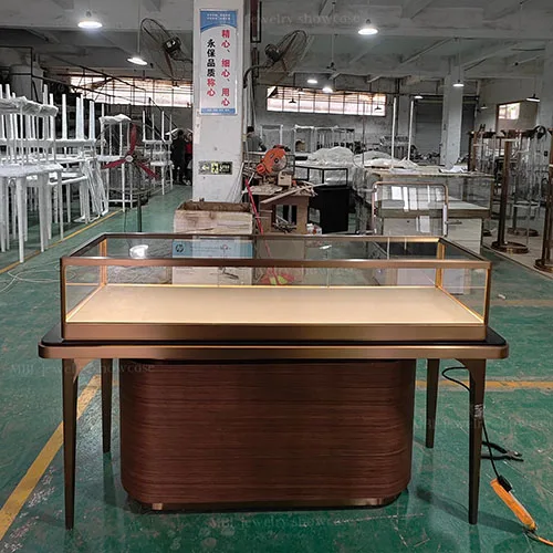 马孛罗珠宝展柜定制实拍图