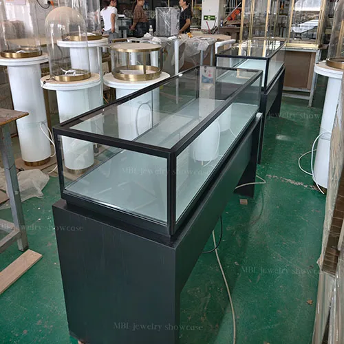 马孛罗珠宝展柜定制实拍图