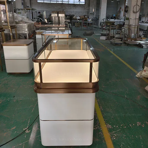 高端米白珠宝柜台 拉丝香槟金不锈钢包边展柜 首饰店定制陈列柜