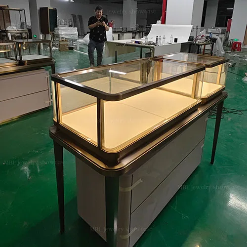 马孛罗珠宝展柜定制实拍图
