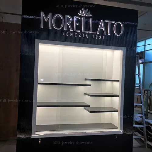 品牌珠宝落地展示柜 | 黑色竖纹LED玻璃展柜 | MORELLATO同款珠宝门店橱窗柜定制