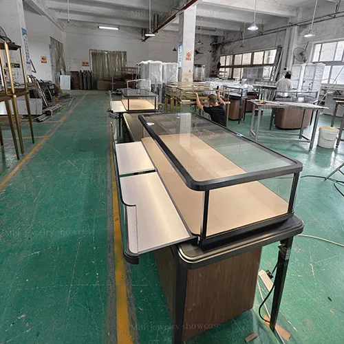 马孛罗珠宝展柜定制实拍图