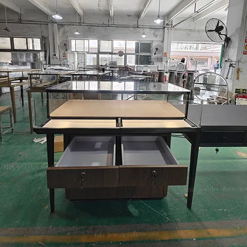 轻奢木纹珠宝柜台 黑钛金包边玻璃展柜 商场专柜成品陈列柜定做