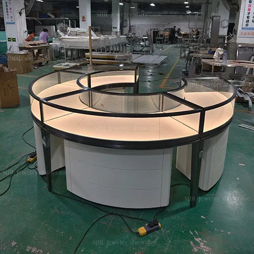 环形极简珠宝中岛柜 打造门店沉浸式首饰展示区
