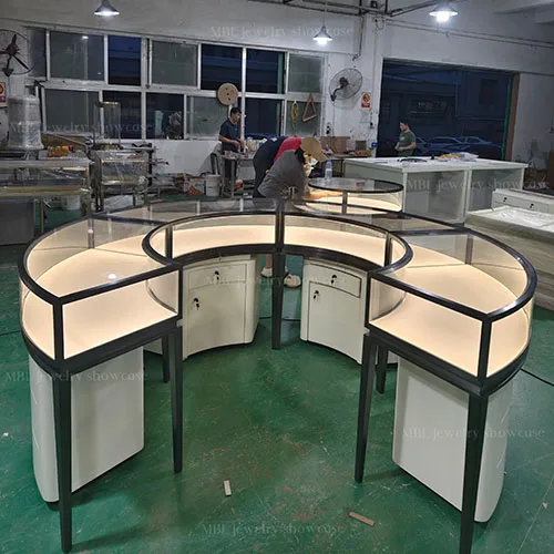 环形极简珠宝中岛柜 打造门店沉浸式首饰展示区