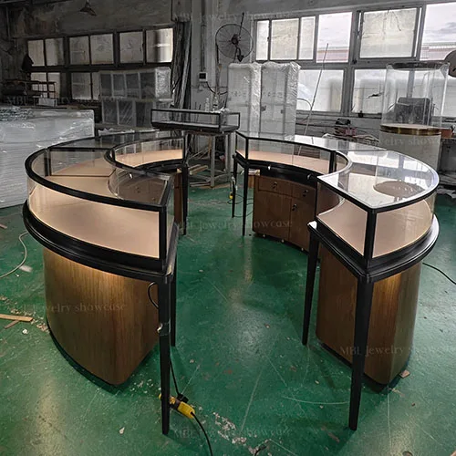马孛罗珠宝展柜定制实拍图