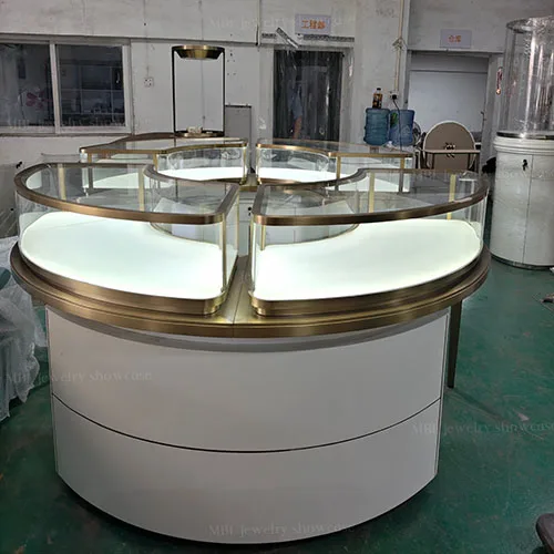 弧形组合珠宝中岛柜 解决门店陈列难题的高端首饰展柜