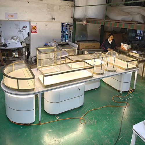 马孛罗珠宝展柜定制实拍图