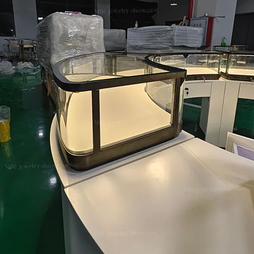 马孛罗珠宝展柜定制实拍图