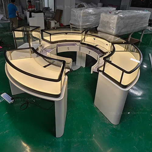 马孛罗珠宝展柜定制实拍图