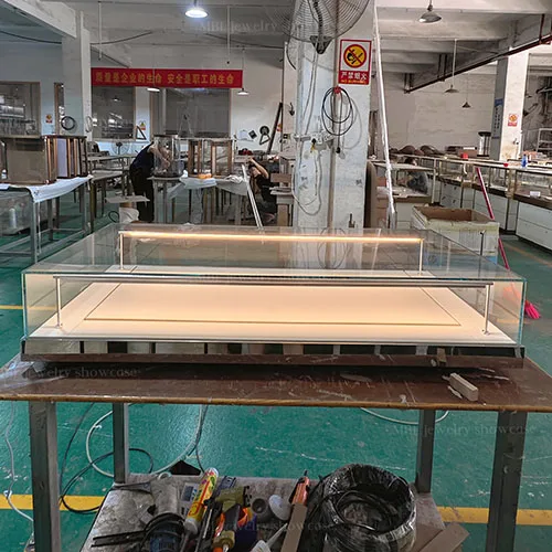 高端珠宝展示柜定制 商场/品牌店不锈钢玻璃珠宝展柜 厂家直供